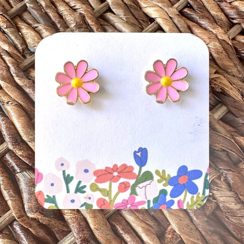 New Handmade Pink Daisy Studs (0.6" Diameter) (Version 1)